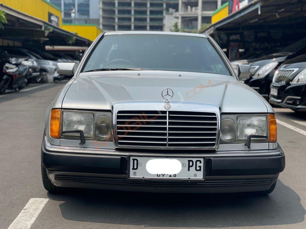 Mobil Mercedes-Benz C-Class 1995