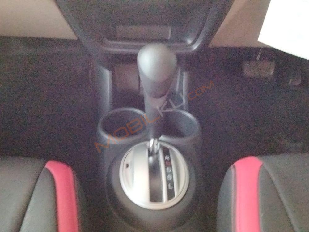 Mobil Honda Brio 2017