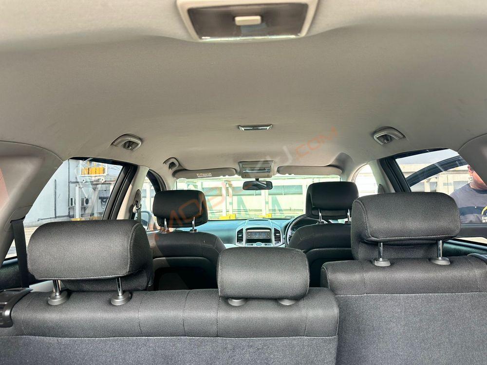 Mobil Chevrolet Captiva 2013