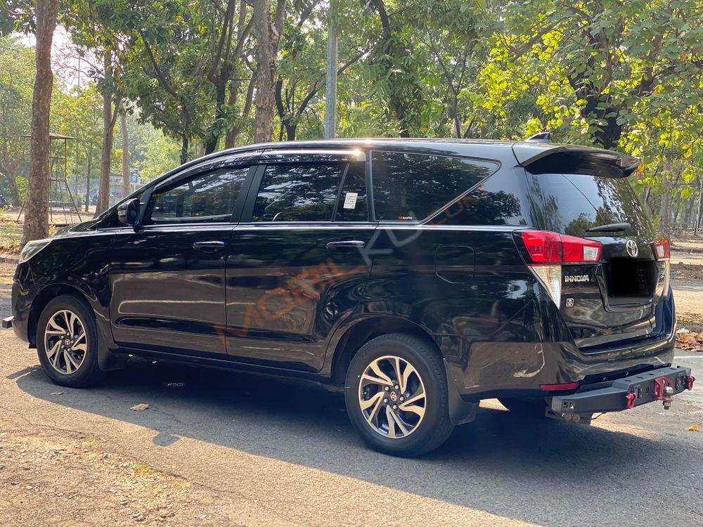 Mobil Toyota Kijang Innova 2021
