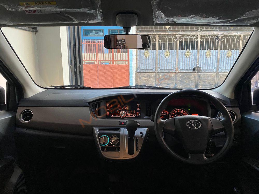 Mobil Toyota Calya 2019
