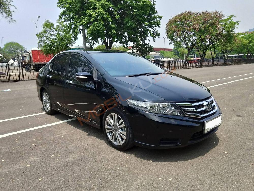 Mobil Honda City Sedan 2012