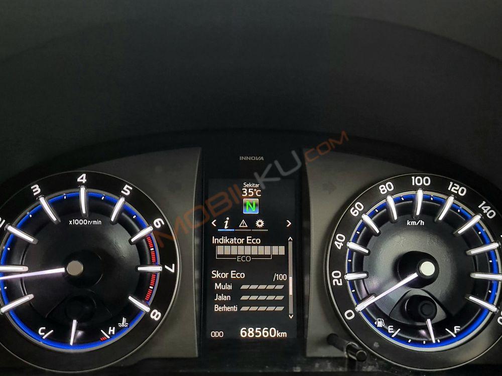 Mobil Toyota Kijang Innova 2016