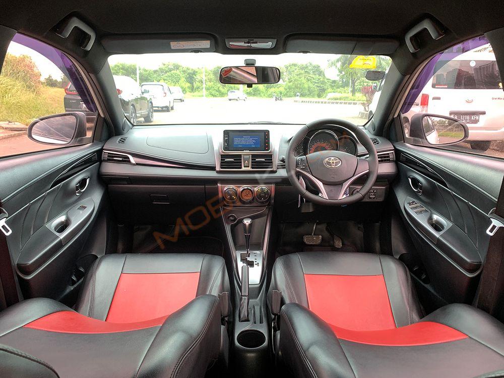 Mobil Toyota Yaris 2016