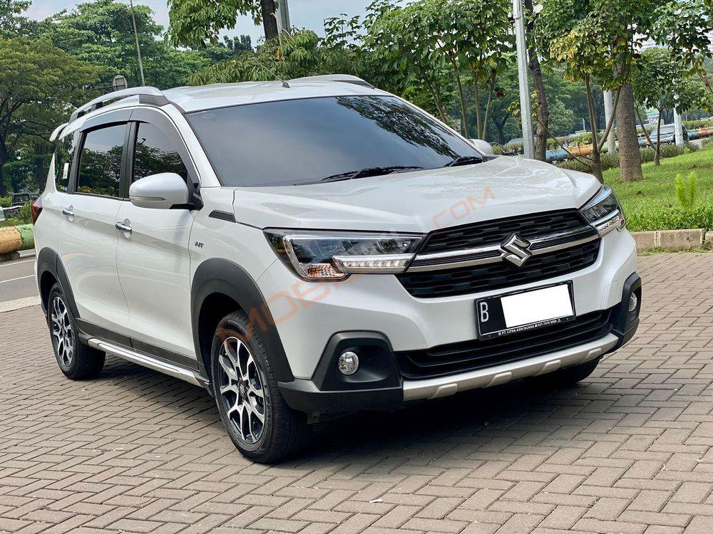 Mobil Suzuki XL7 2022