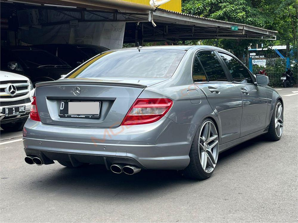 Mobil Mercedes-Benz C-Class 2011