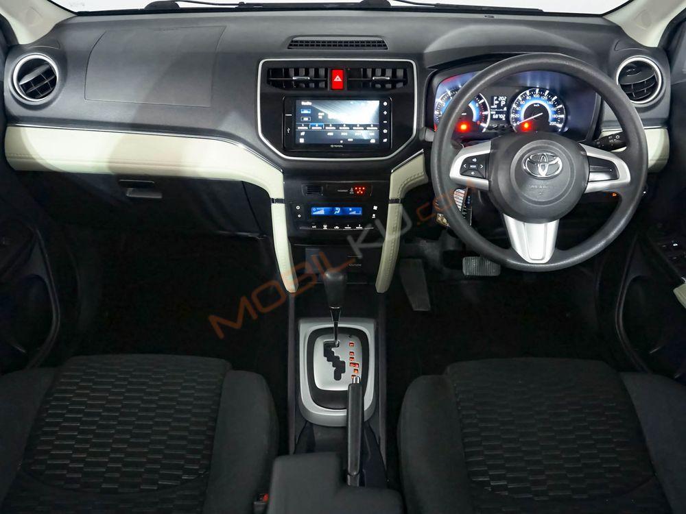 Mobil Toyota Rush 2018