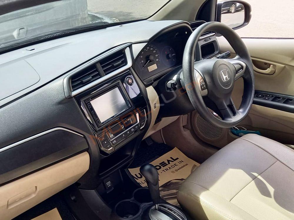 Mobil Honda Mobilio 2017