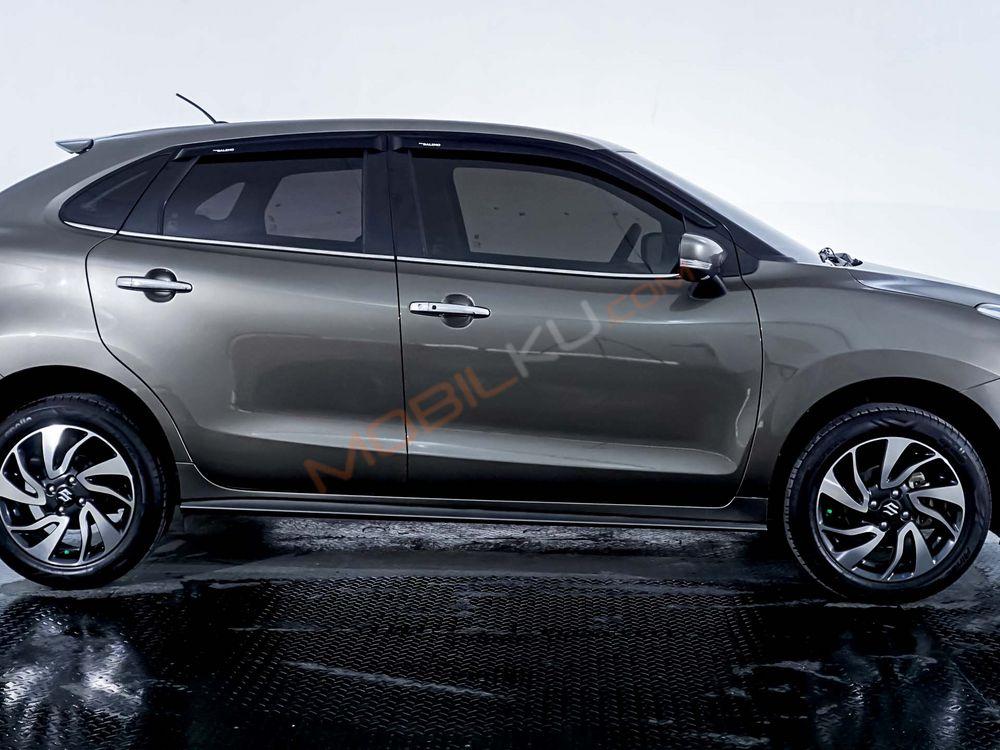 Mobil Suzuki Baleno 2021
