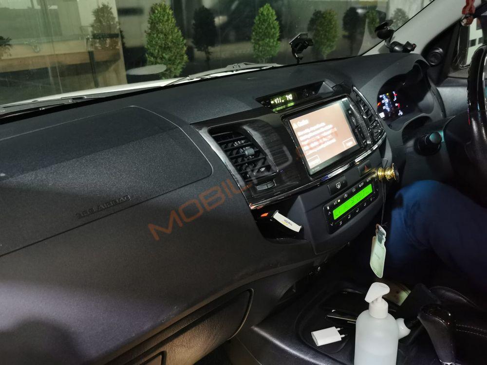 Mobil Toyota Fortuner 2015