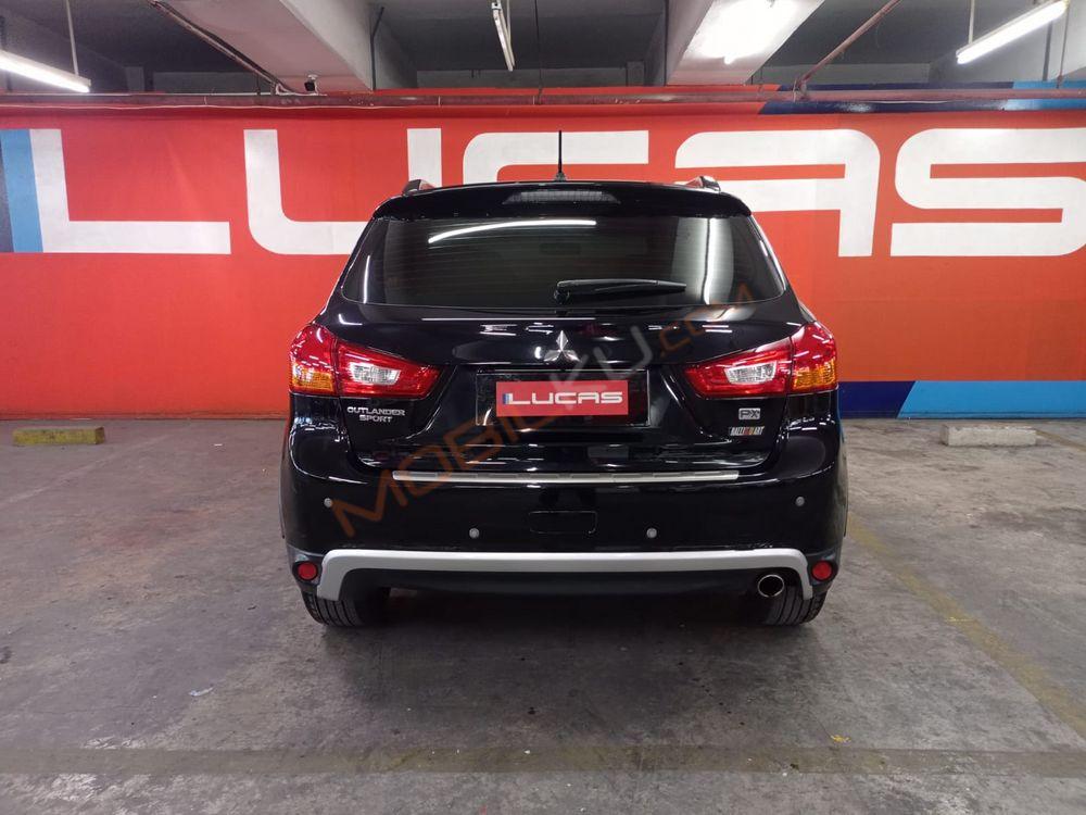 Mobil Mitsubishi Outlander Sport 2018
