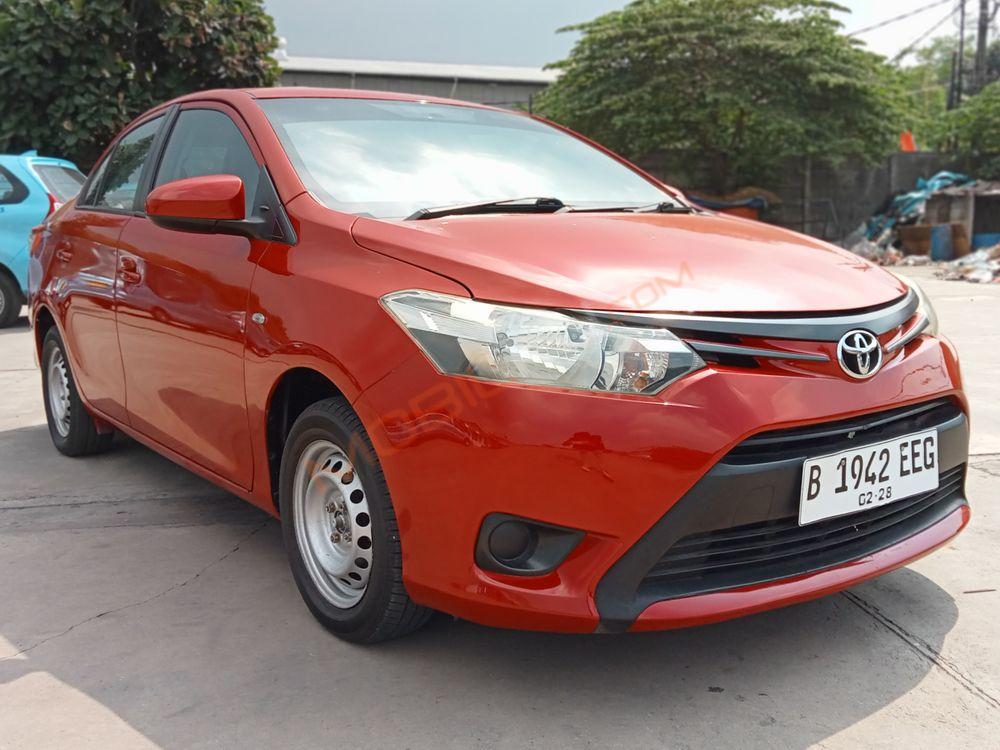 Mobil Toyota Limo 2014