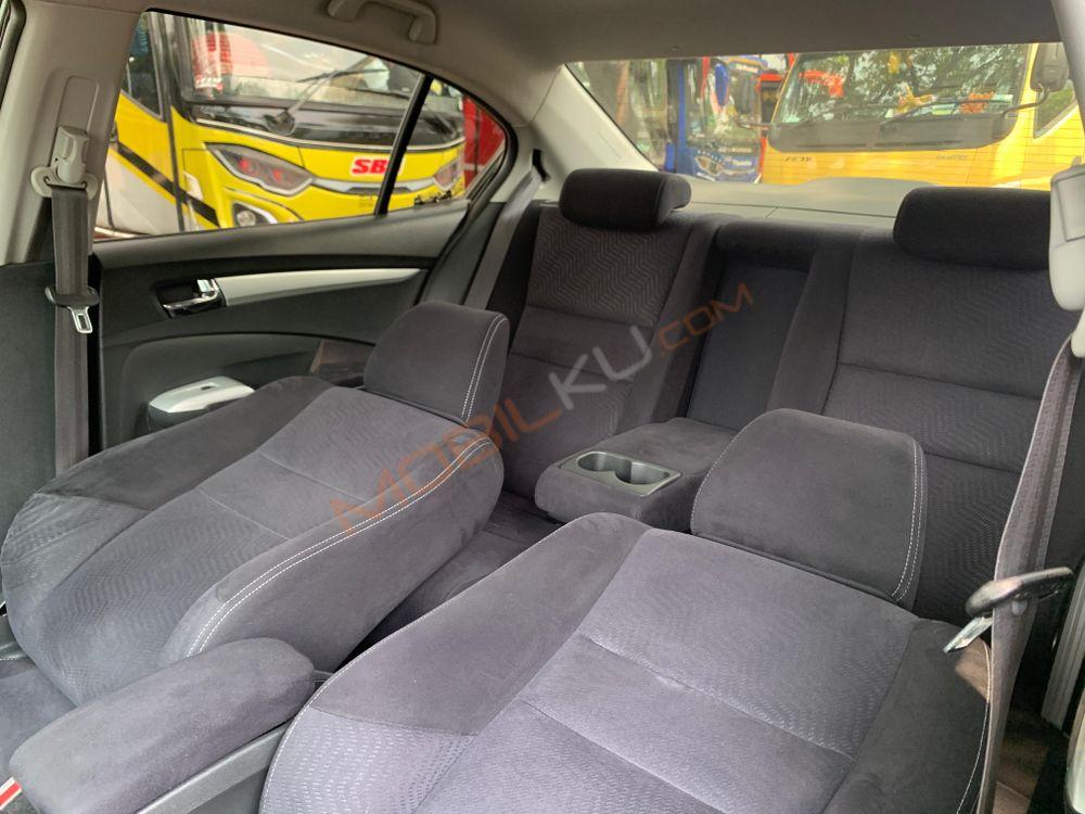 Mobil Honda City Sedan 2012