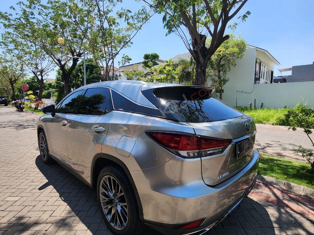 Mobil Lexus RX 2021