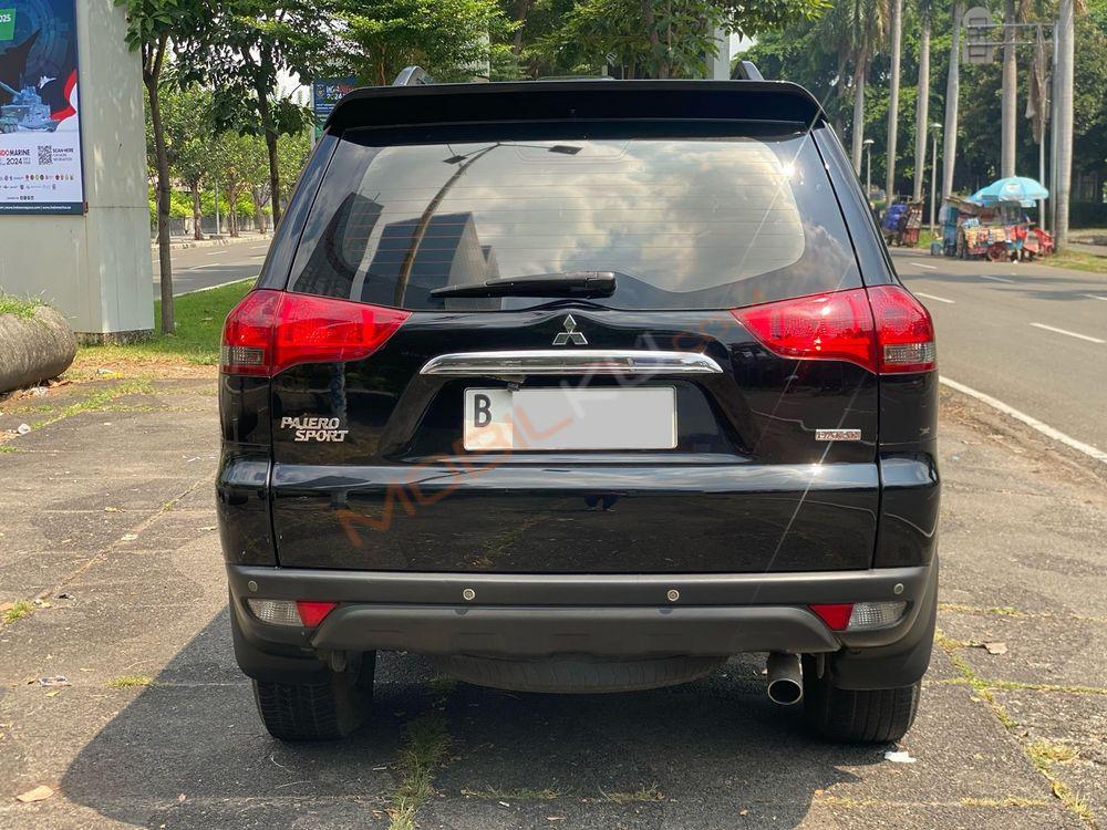 Mobil Mitsubishi Pajero Sport 2013