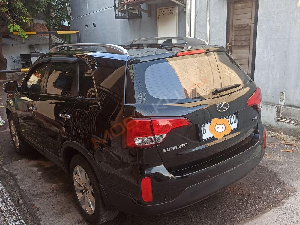 Mobil Kia Sorento 2013
