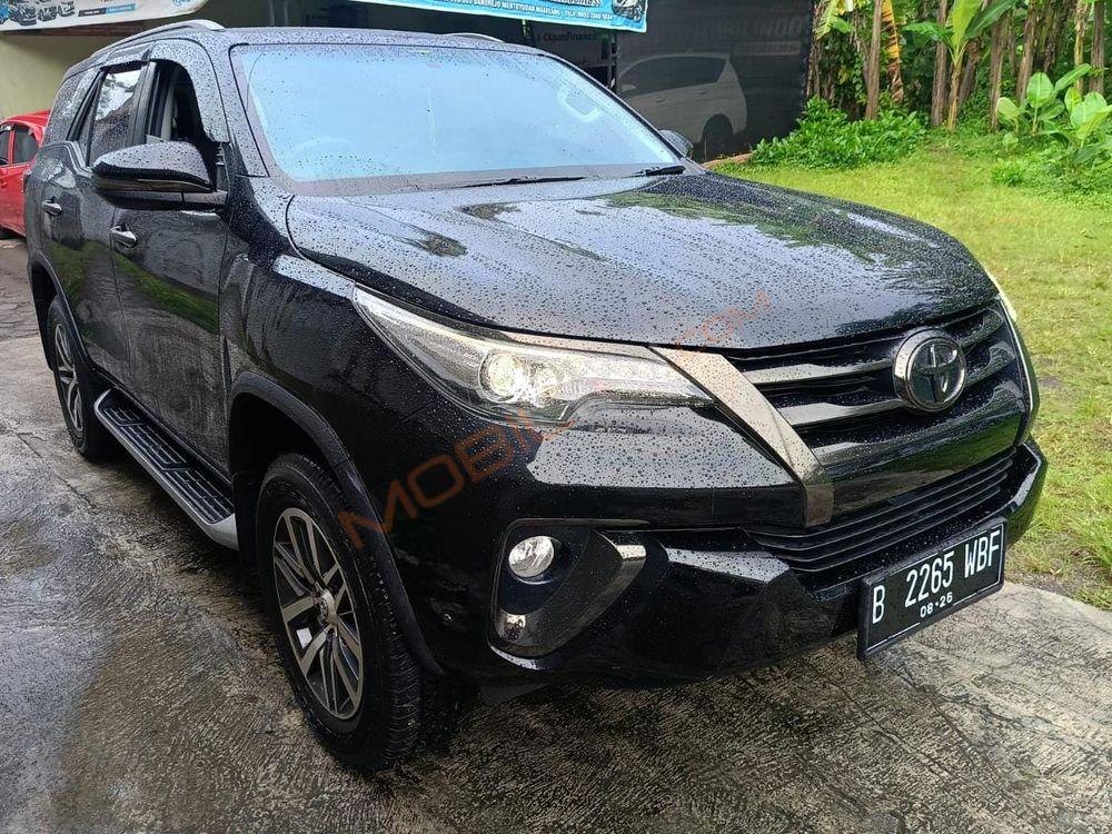 Mobil Toyota Fortuner 2016