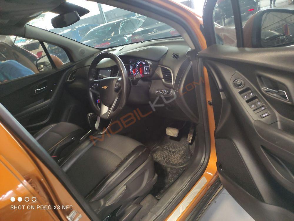Mobil Chevrolet Trax 2017