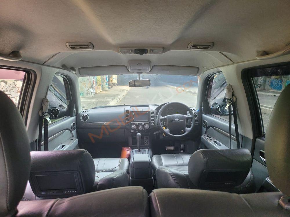 Mobil Ford Everest 2014