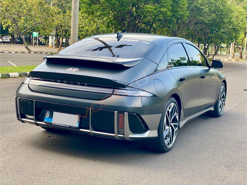 Mobil Hyundai Ioniq 6 2023