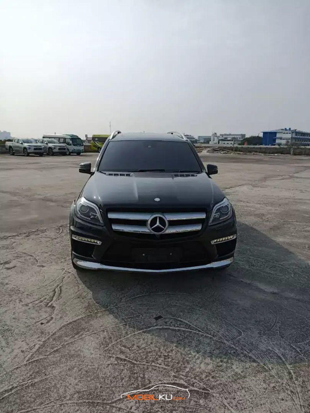Mobil Mercedes-Benz GL 2014