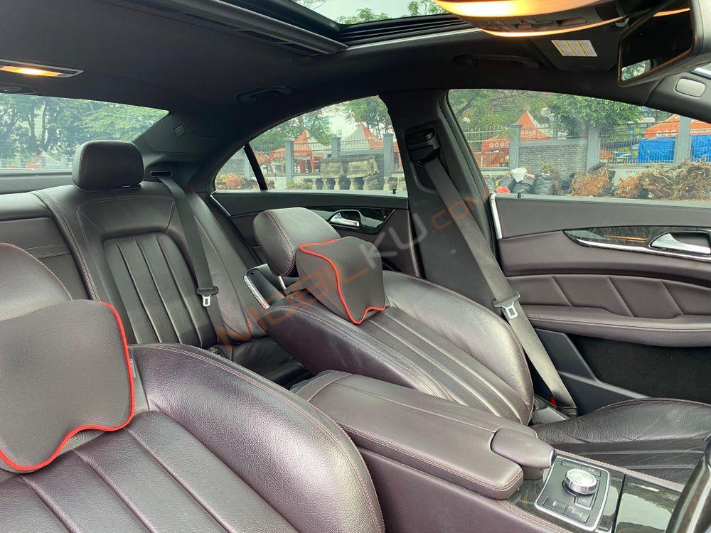 Mobil Mercedes-Benz CLS 2013