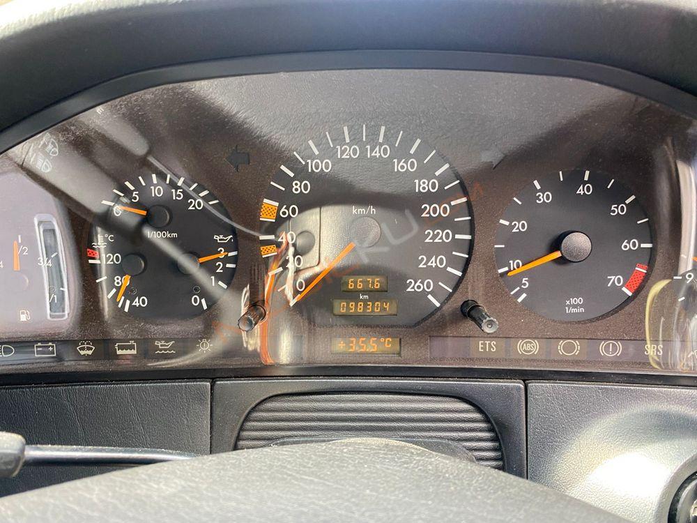 Mobil Mercedes-Benz S-Class 2008