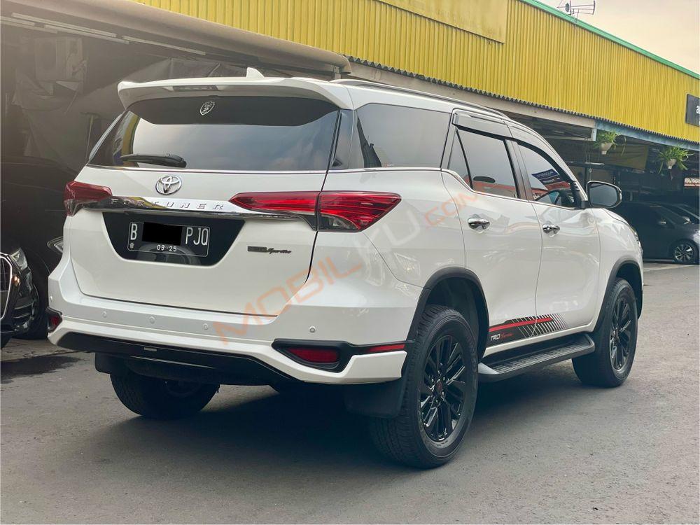 Mobil Toyota Fortuner 2020