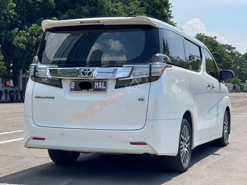 Mobil Toyota Vellfire 2017