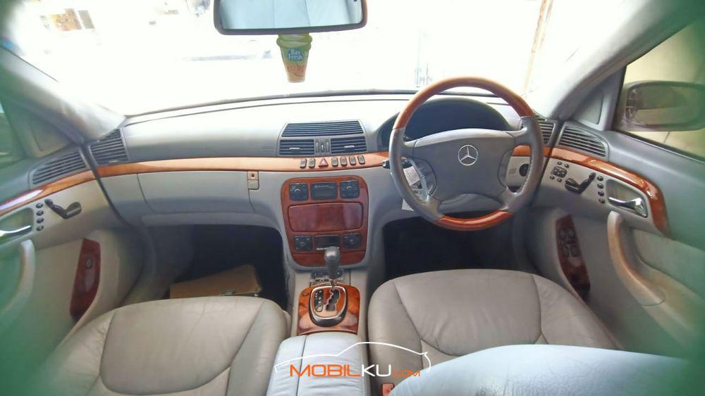 Mobil Mercedes-Benz S-Class 2001