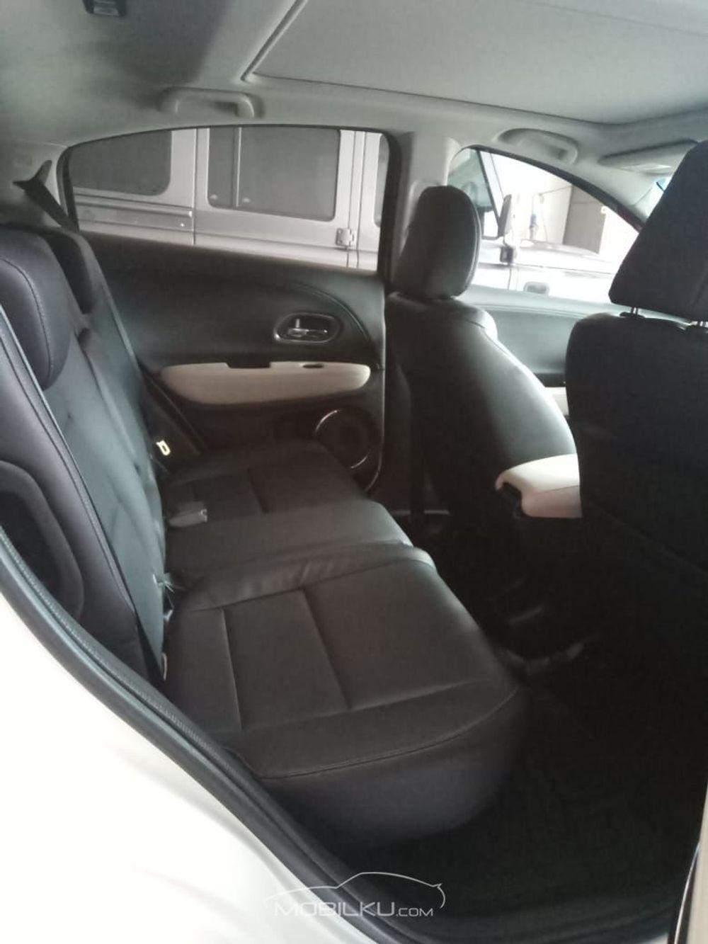 Mobil Honda HR-V 2015