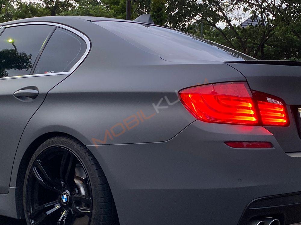 Mobil BMW 5 Series 2010