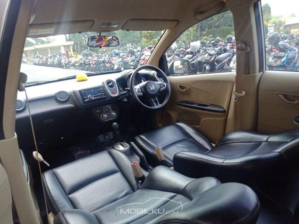 Mobil Honda Mobilio 2014