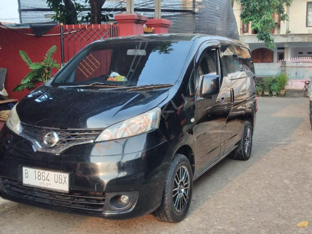 Mobil Nissan Evalia 2012