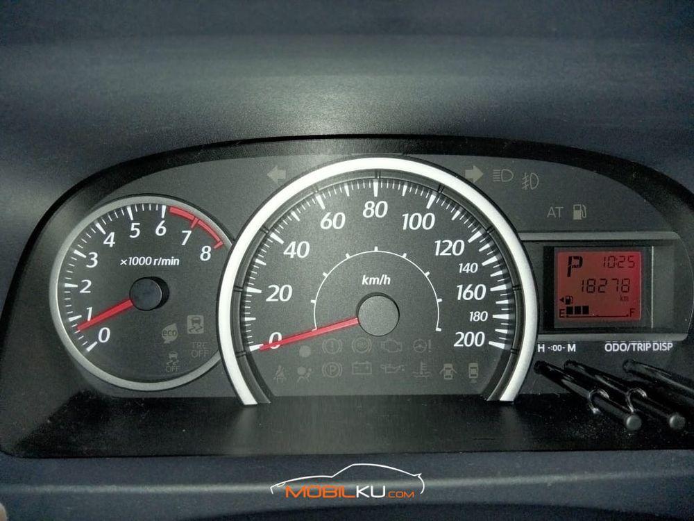 Mobil Toyota Calya 2018