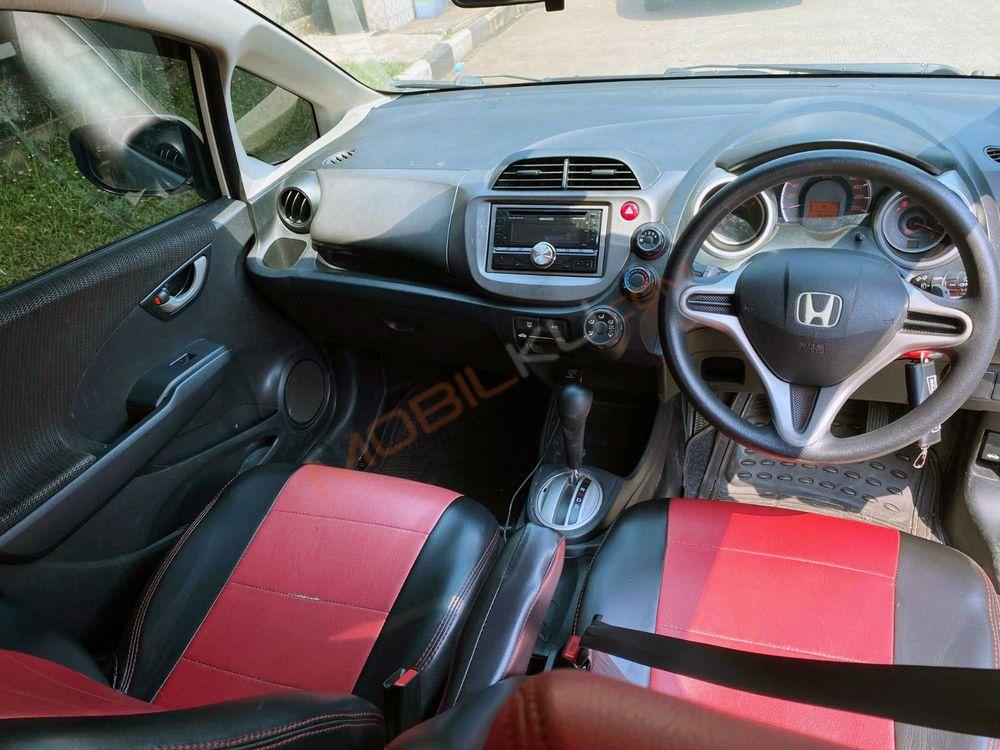 Mobil Honda Jazz 2012