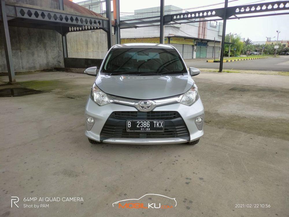 Mobil Toyota Calya 2017