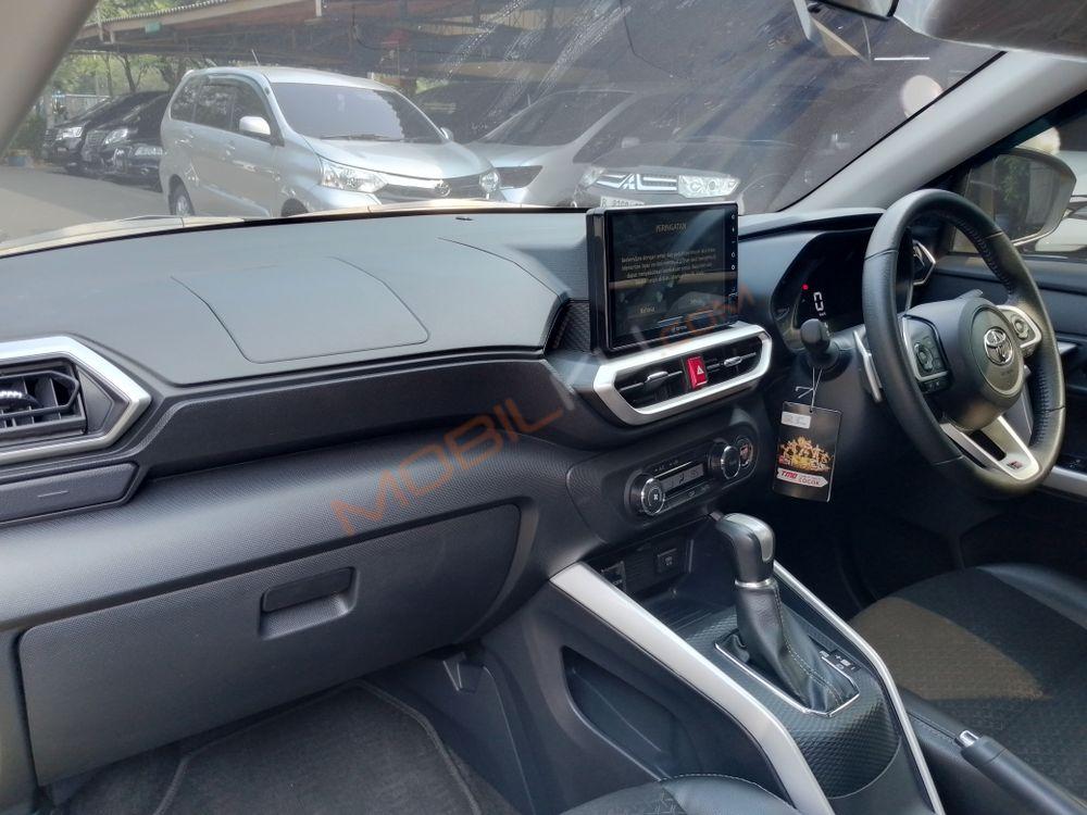 Mobil Toyota Raize 2022