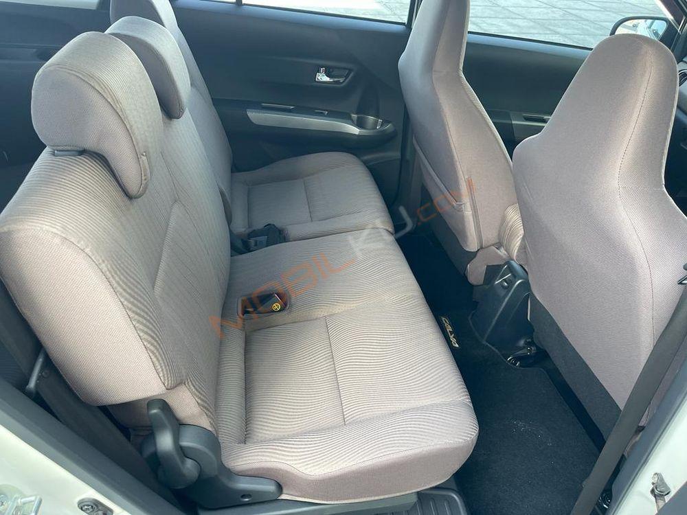 Mobil Toyota Calya 2018