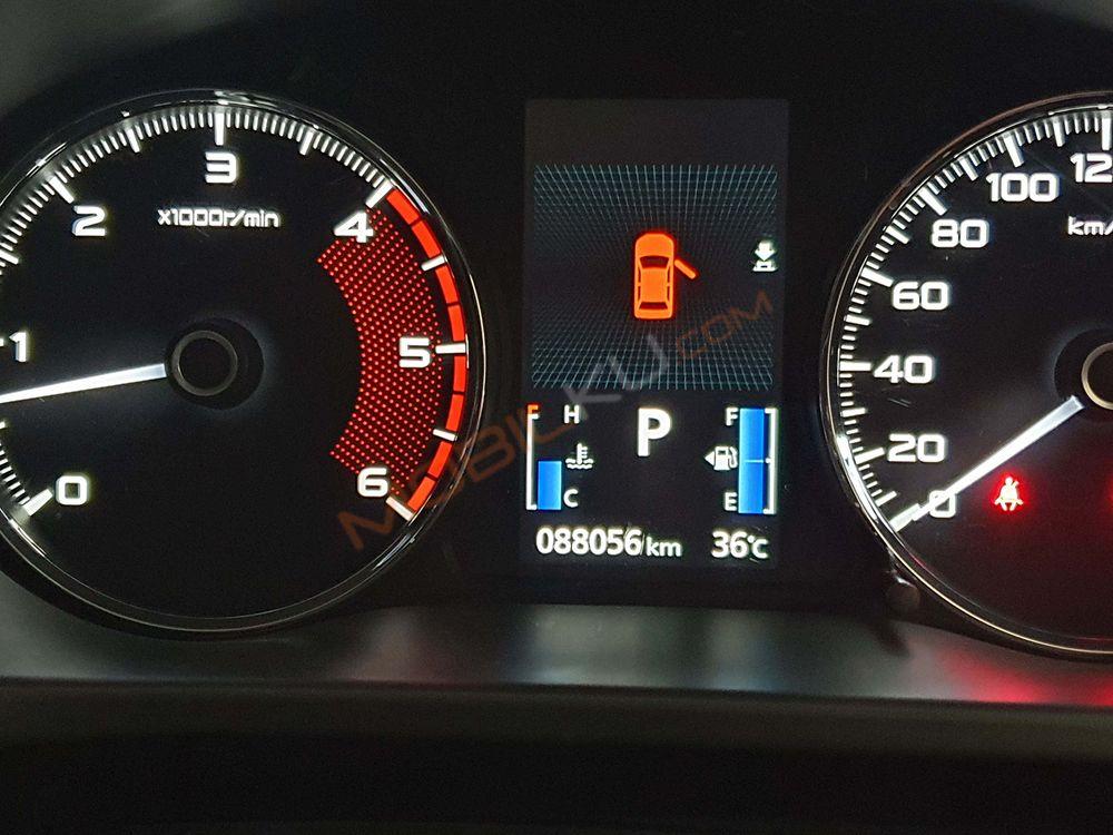 Mobil Mitsubishi Pajero Sport 2016