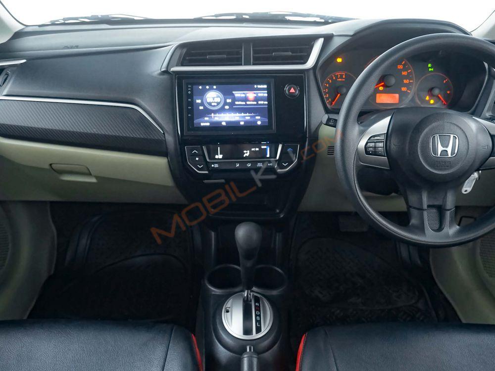 Mobil Honda Brio 2017