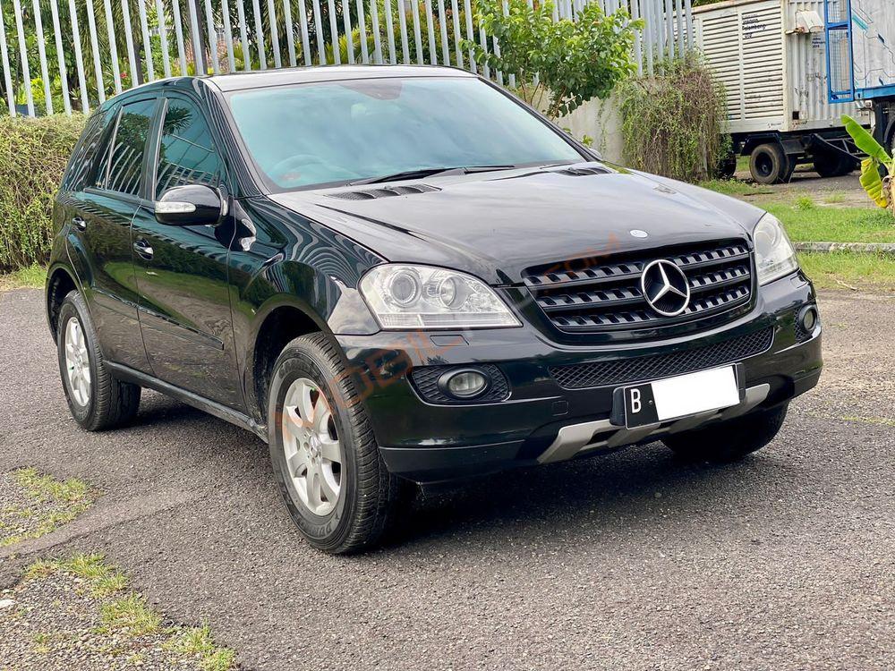 Mobil Mercedes-Benz ML 2006