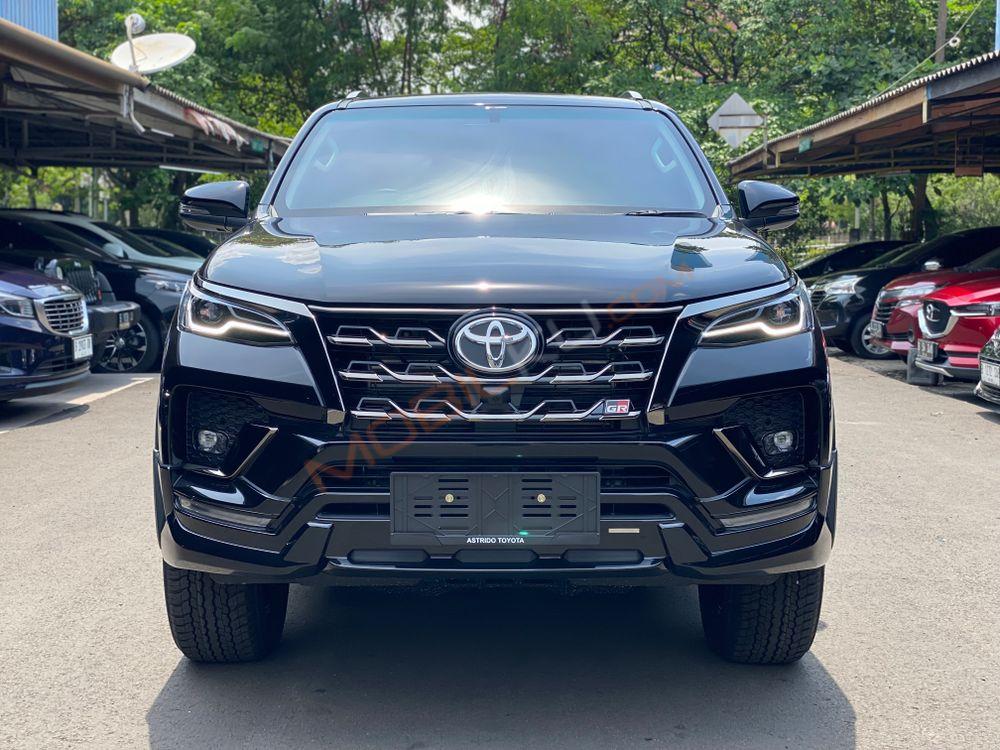 Mobil Toyota Fortuner 2023