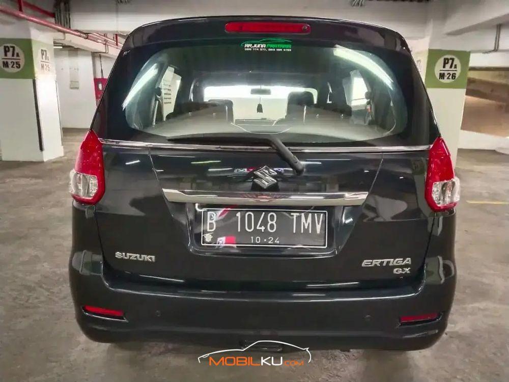 Mobil Suzuki Ertiga 2015