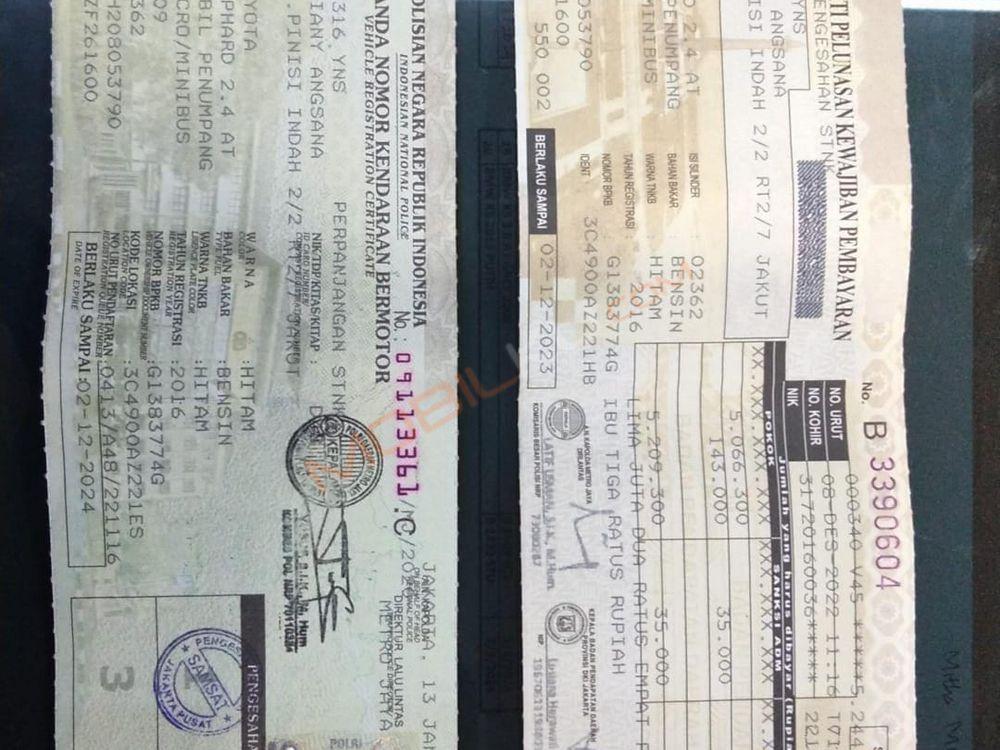 Mobil Toyota Alphard 2009