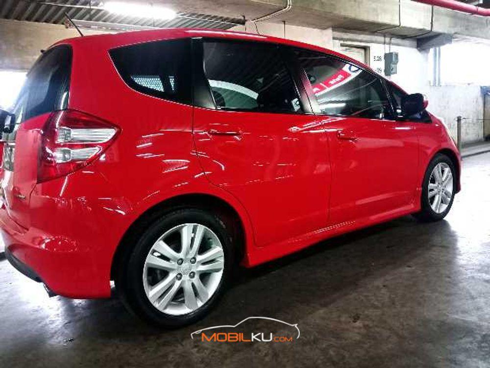 Mobil Honda Jazz 2008