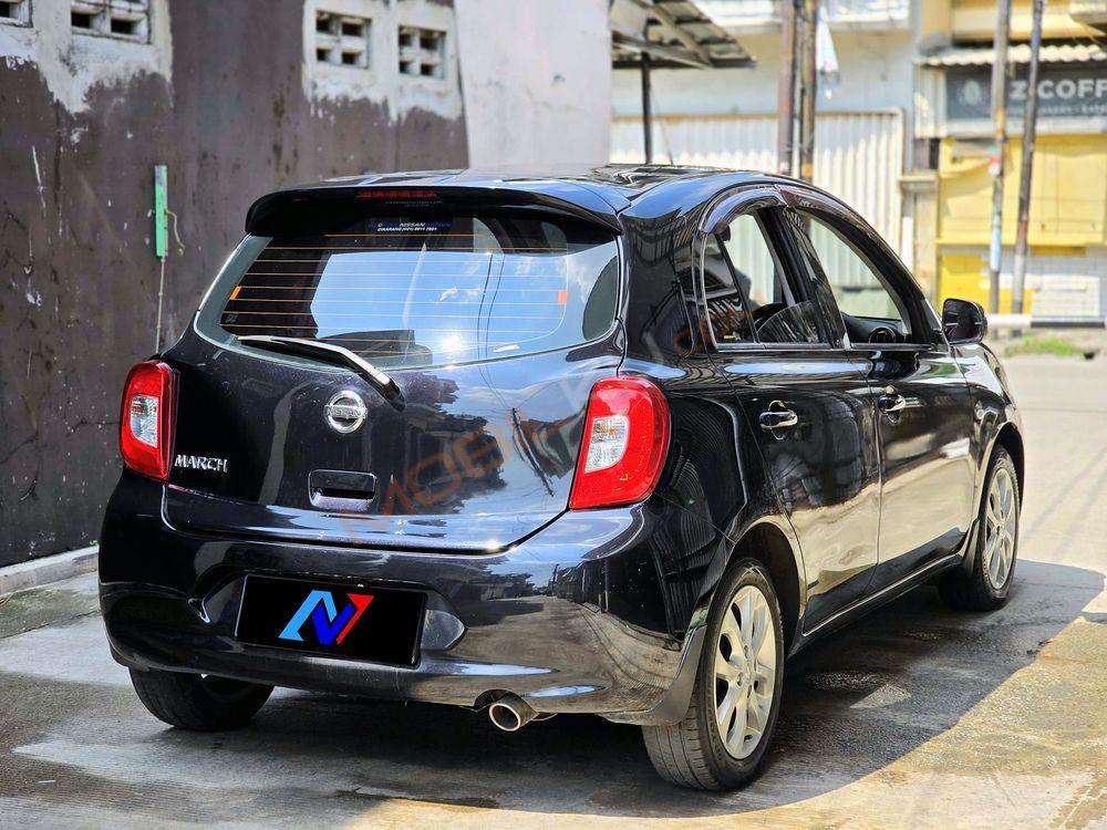 Mobil Nissan March 2017