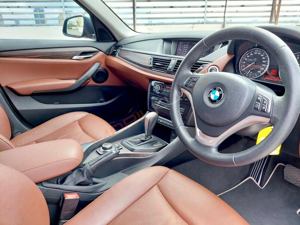 Mobil BMW X1 2015