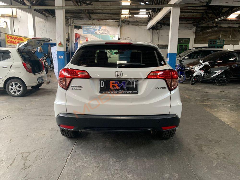 Mobil Honda HR-V 2015