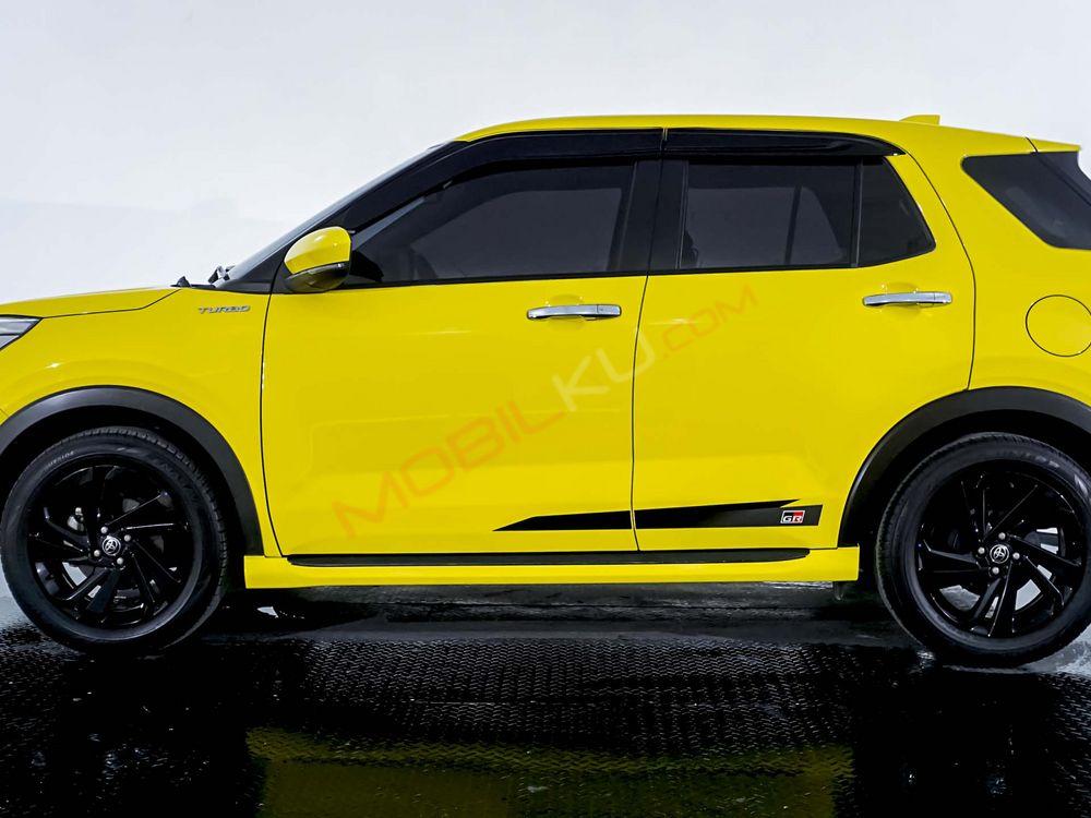 Mobil Toyota Raize 2021